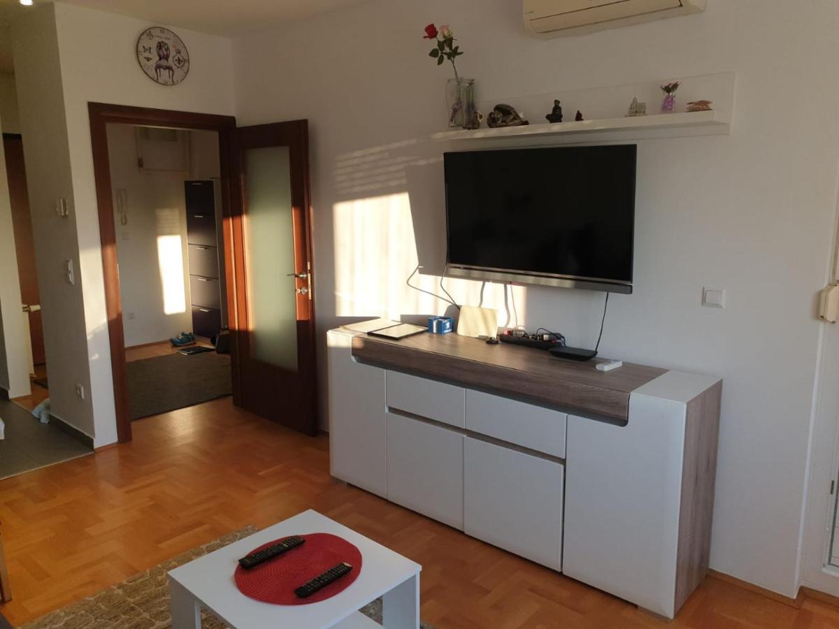 Apartman Dzakula Загреб Экстерьер фото