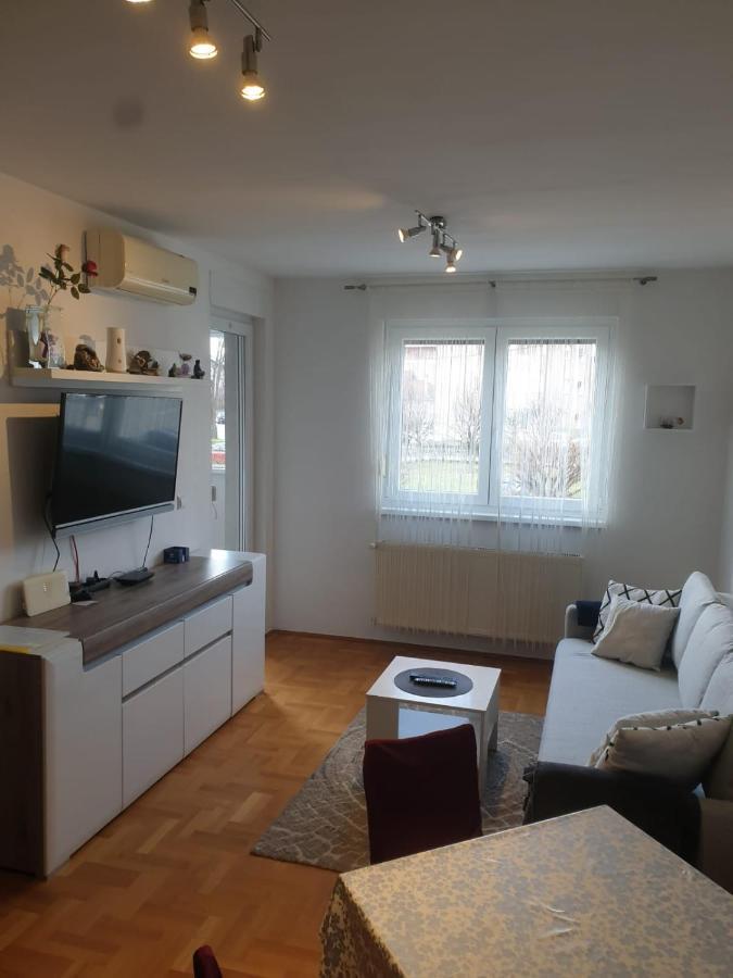 Apartman Dzakula Загреб Экстерьер фото